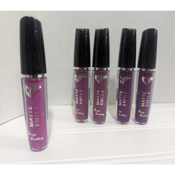 Amuse Matte Smile Long Lasting Lip Gloss Purple Mauve Lot of 5 New Duplicates - Picture 3 of 3